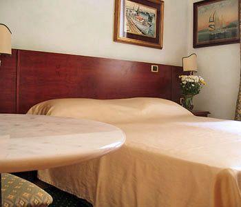Ferraro Hotel 2*